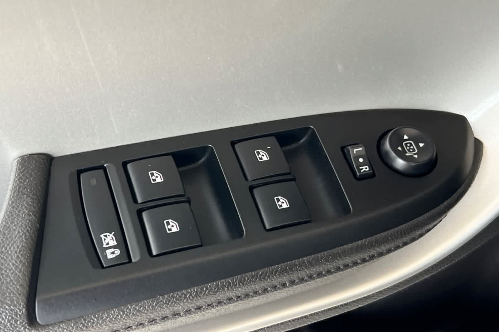 Used 2014 Chevrolet Volt Premium w/ Premium Trim Package FWD image 13