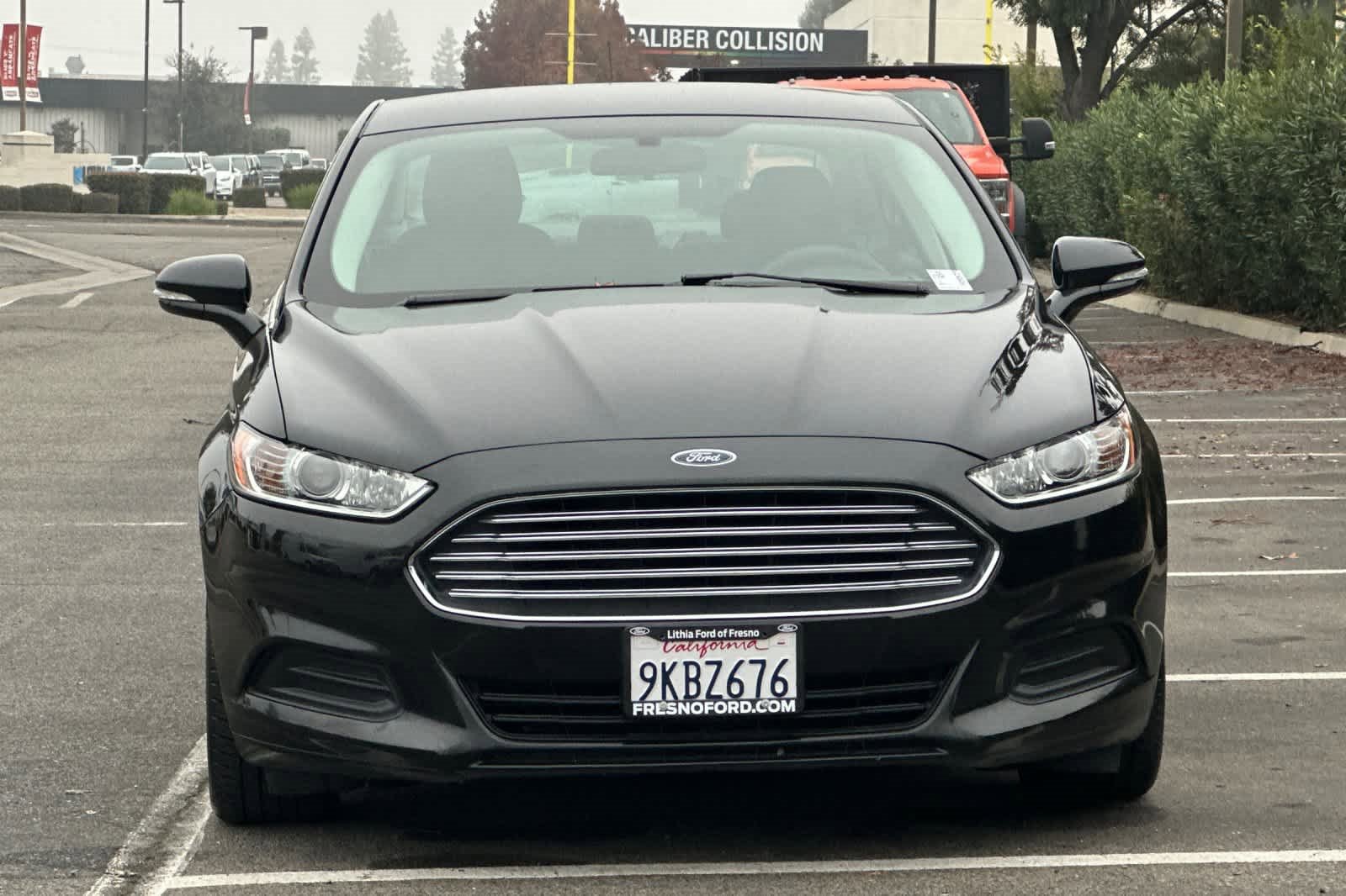 Used 2015 Ford Fusion SE image 11