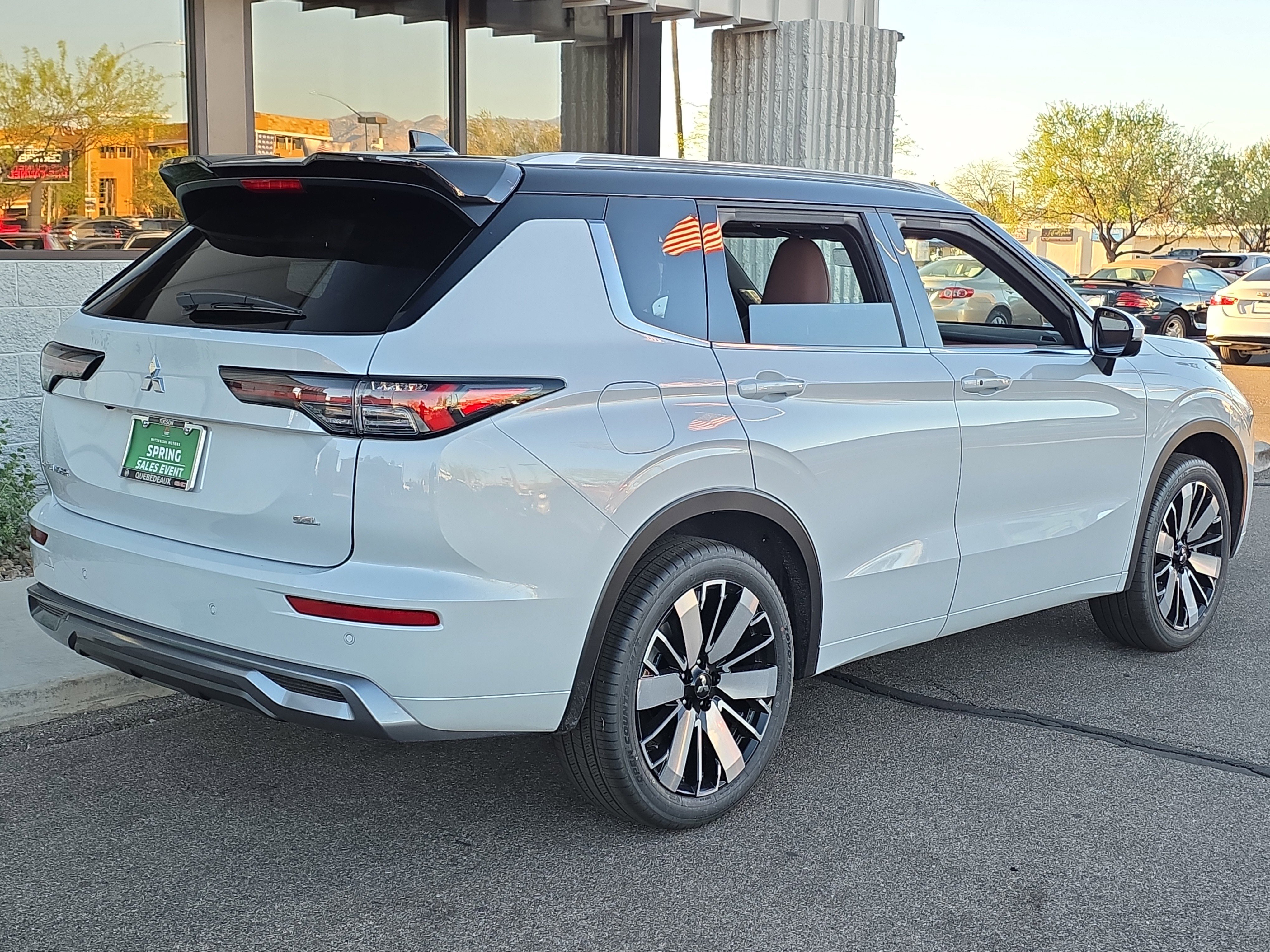 New 2026 Mitsubishi Outlander SEL image 8