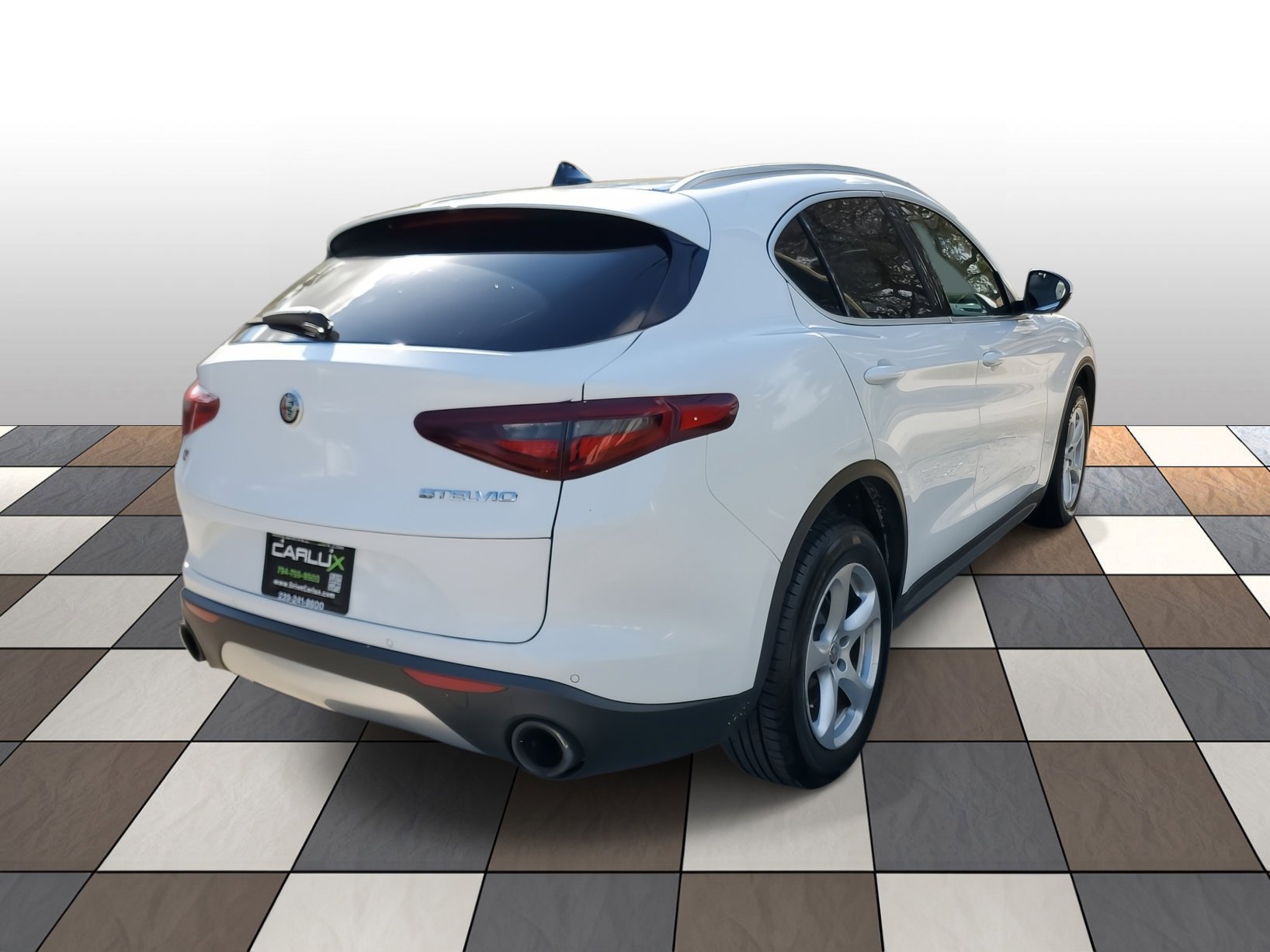 Used 2019 Alfa Romeo Stelvio AWD image 4