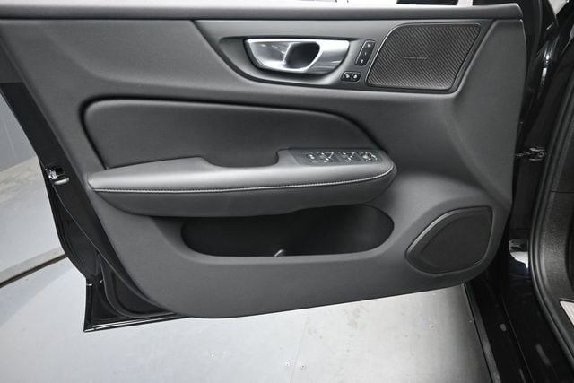 Certified 2025 Volvo S60 B5 Plus AWD/4WD image 20