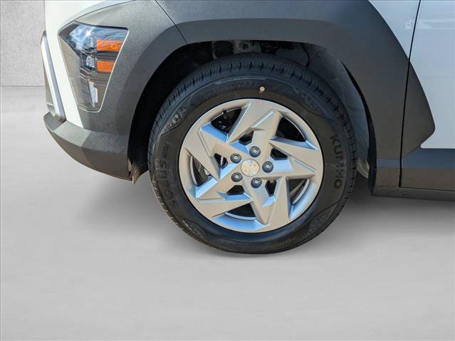 New 2027 Hyundai Kona SE FWD image 30