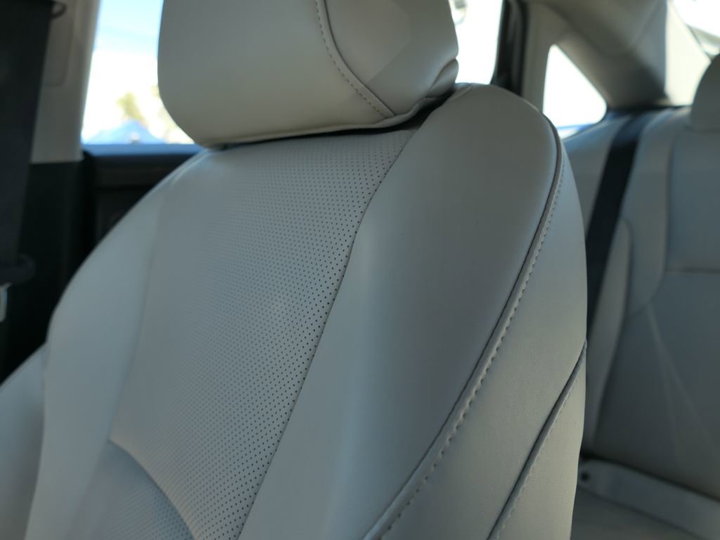 Used 2024 Honda Accord Touring image 12