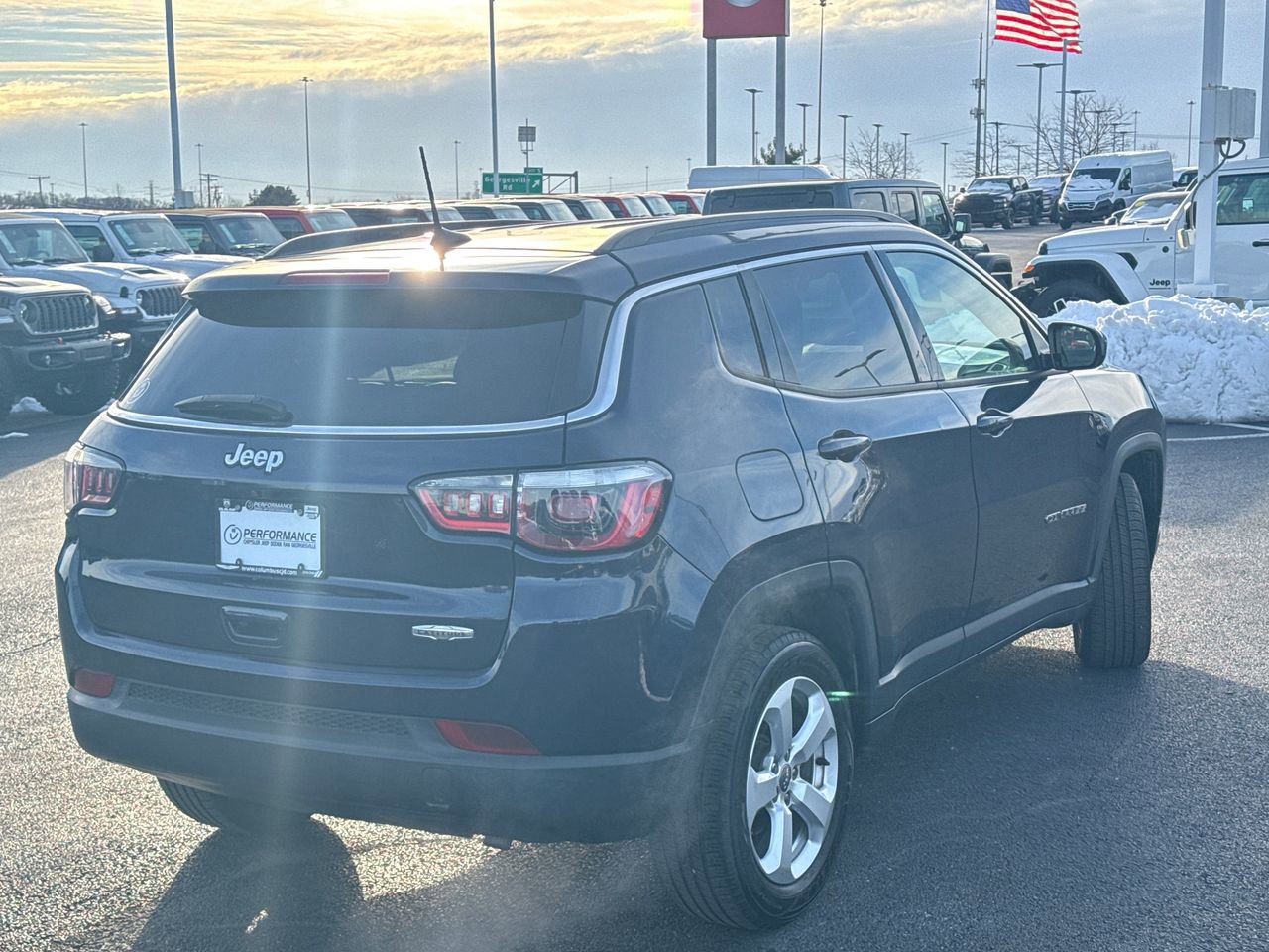 Used 2017 Jeep Compass Latitude w/ Popular Equipment Group image 3