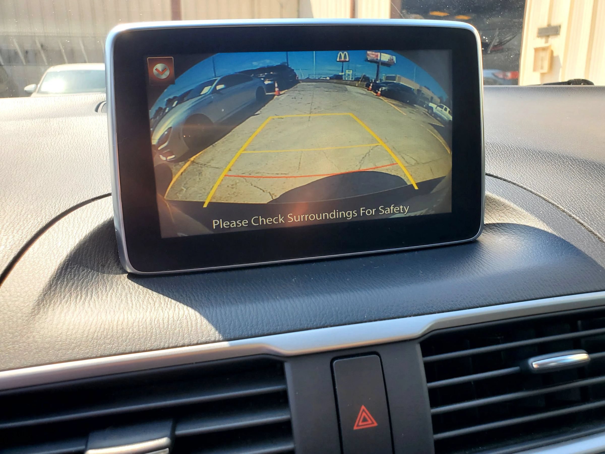 Used 2016 MAZDA MAZDA3 i Grand Touring FWD image 3