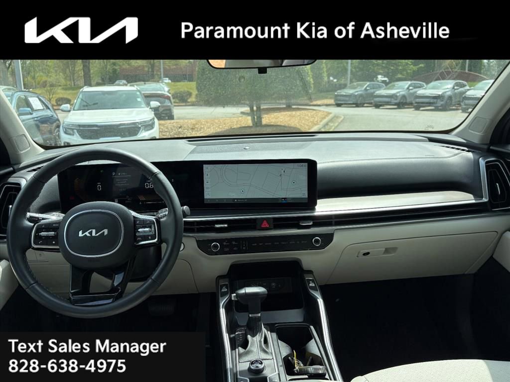 Certified 2025 Kia Sorento S image 7
