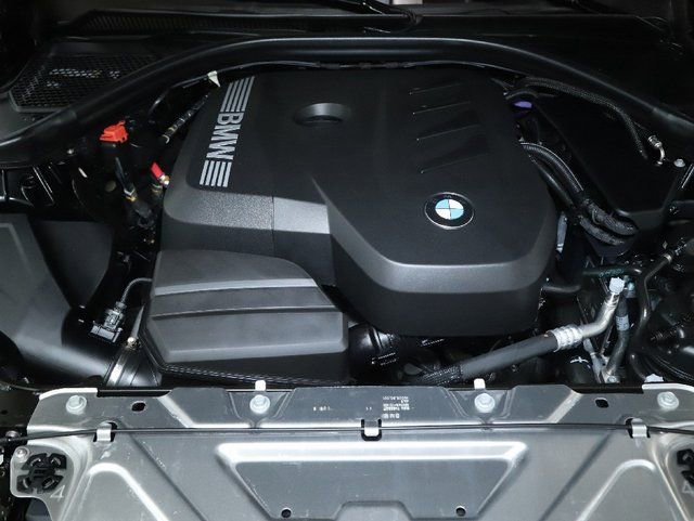 Used 2025 BMW 330i xDrive Sedan AWD/4WD image 39