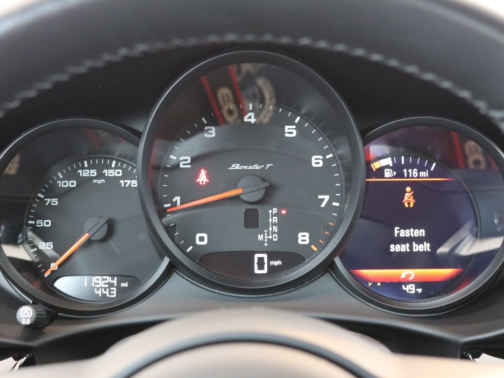 Used 2022 Porsche 718 Boxster RWD image 13