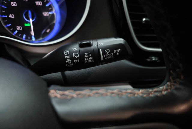 Used 2017 Chrysler Pacifica Touring-L FWD image 28