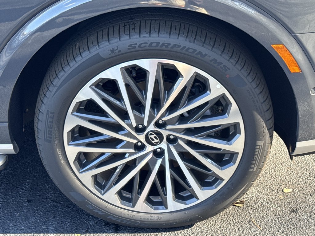 Used 2026 Hyundai Palisade Calligraphy FWD image 12