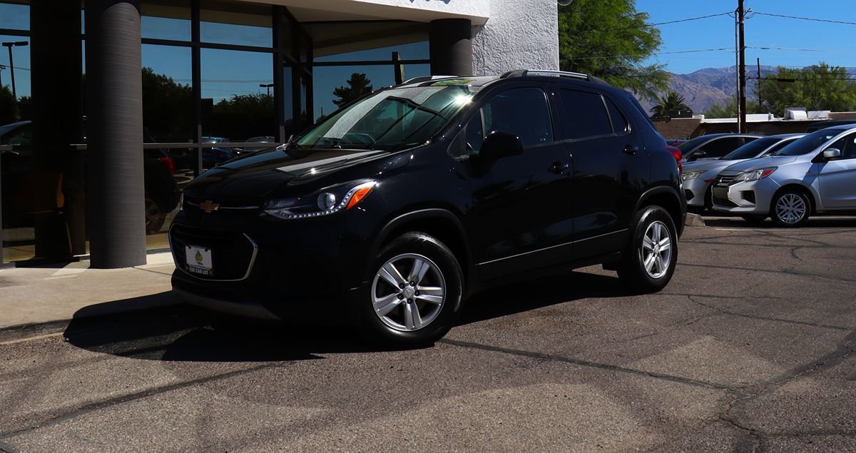Used 2022 Chevrolet Trax LT w/ LT Convenience Package AWD/4WD image 2