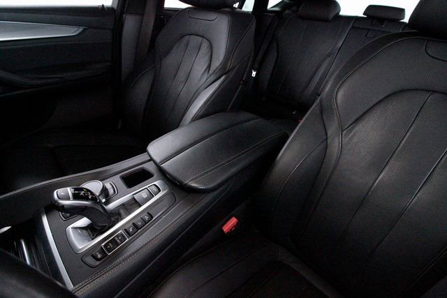 Used 2019 BMW X6 xDrive50i w/ M Sport Package image 13