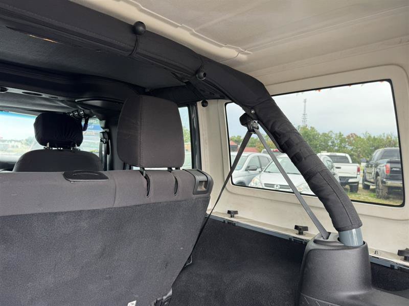 Used 2015 Jeep Wrangler Unlimited Sport w/ Quick Order Package 23S AWD/4WD image 13