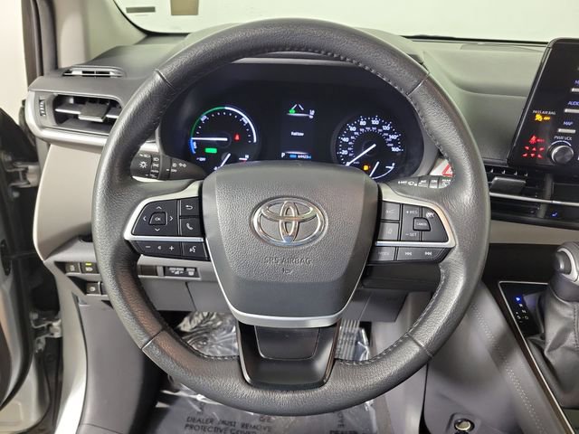 Used 2024 Toyota Sienna XLE FWD image 26
