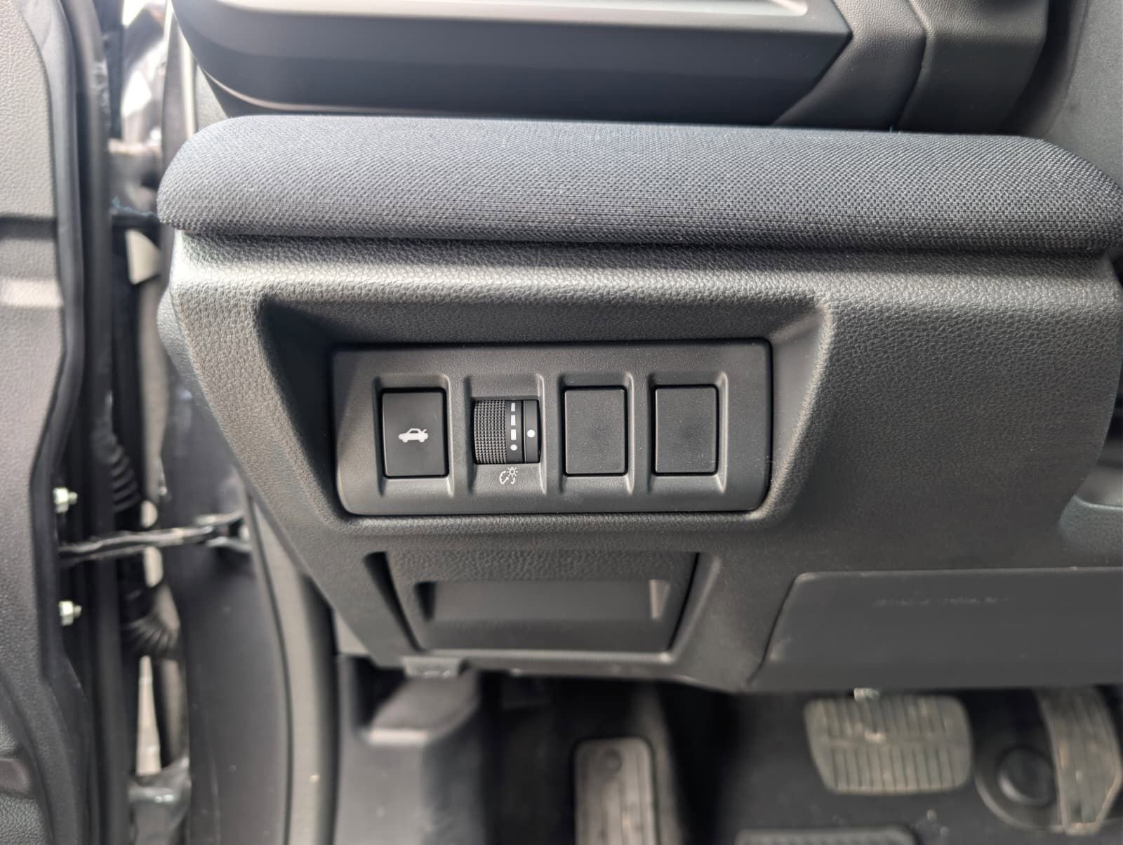 Certified 2025 Subaru Legacy Premium image 34