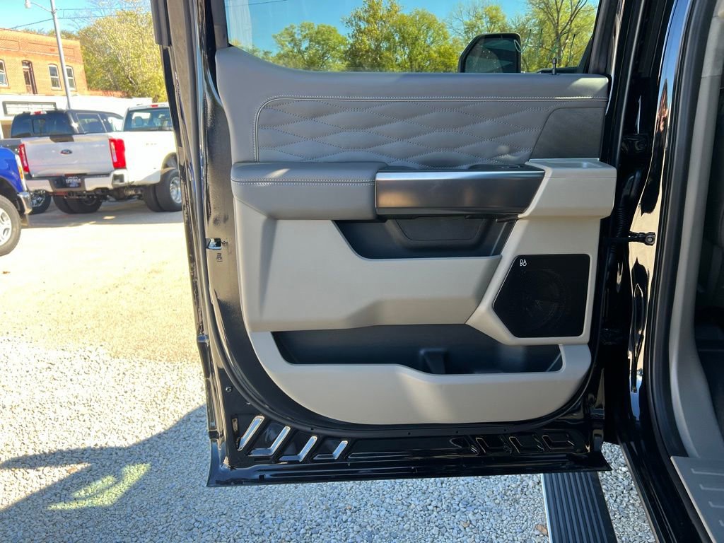 New 2026 Ford F250 Platinum w/ Platinum Plus Package image 16