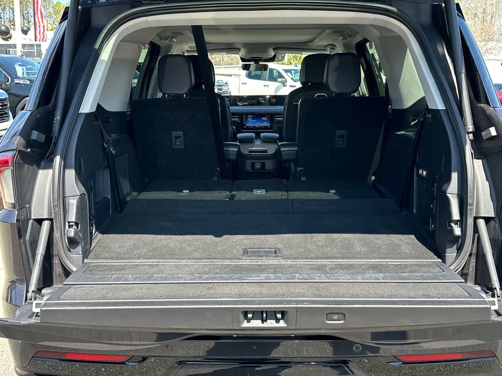 Used 2025 Lincoln Navigator Reserve image 21