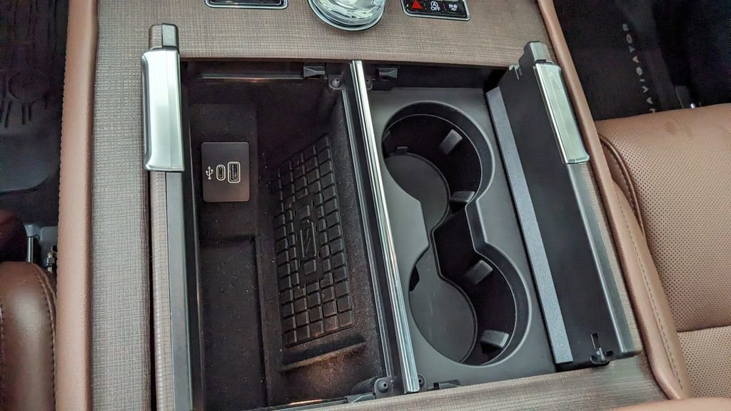Used 2025 Lincoln Navigator L Reserve image 34