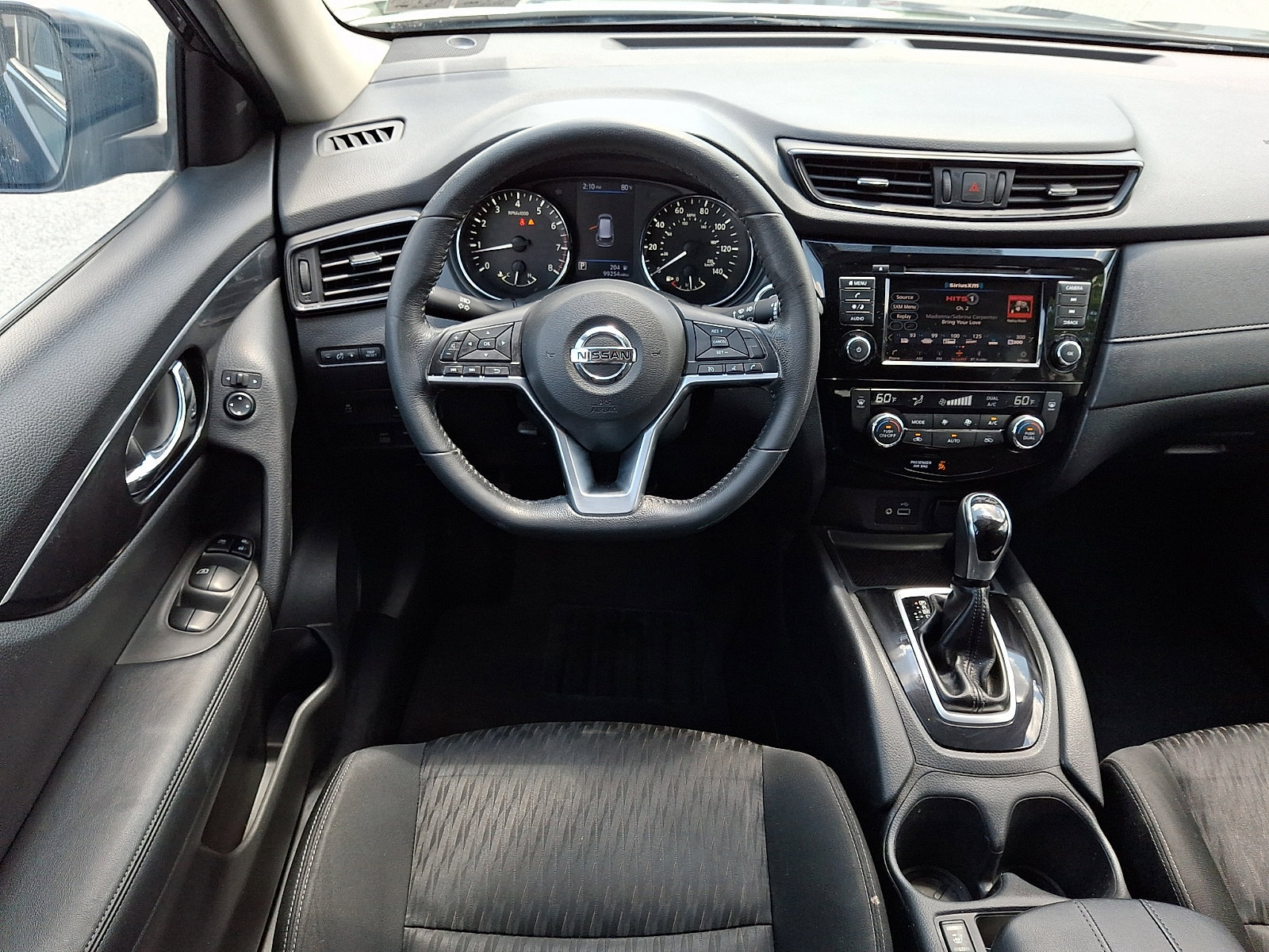 Used 2018 Nissan Rogue SV AWD/4WD image 12