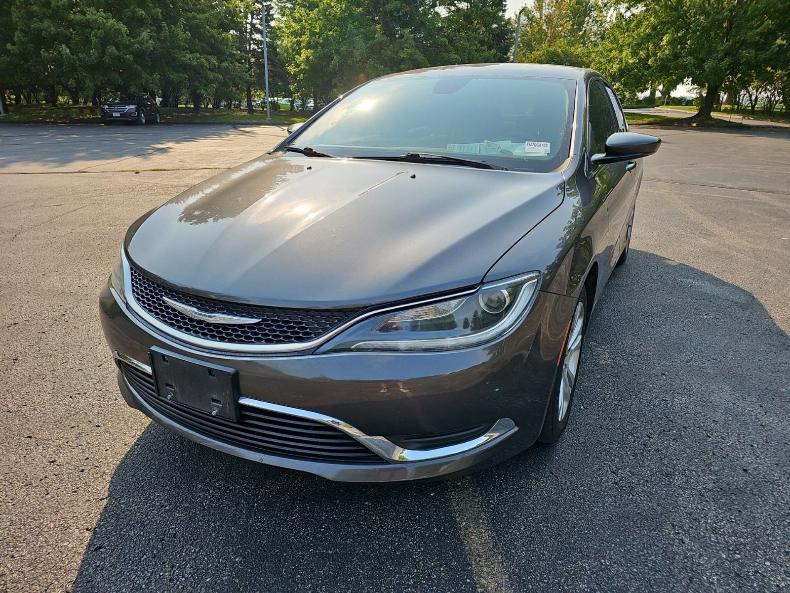 Used 2015 Chrysler 200 Limited FWD image 2