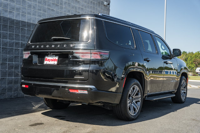 Used 2024 Jeep Wagoneer Series II w/ Flexible Seating Group RWD image 4