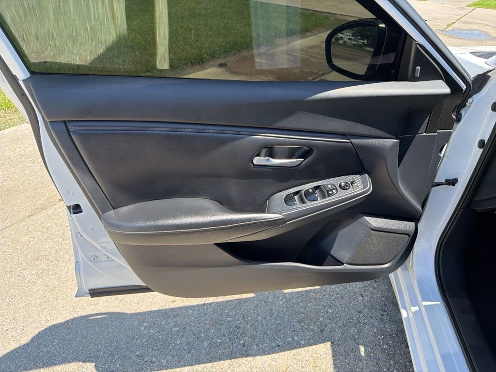 Used 2020 Nissan Sentra SV FWD image 11
