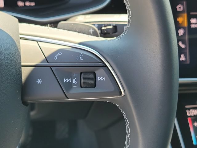 Used 2025 Audi Q8 Premium Plus AWD/4WD image 12