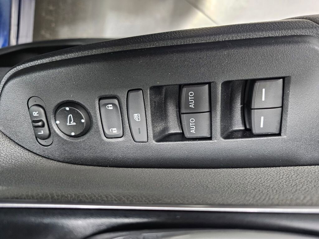 Used 2018 Honda CR-V EX image 24