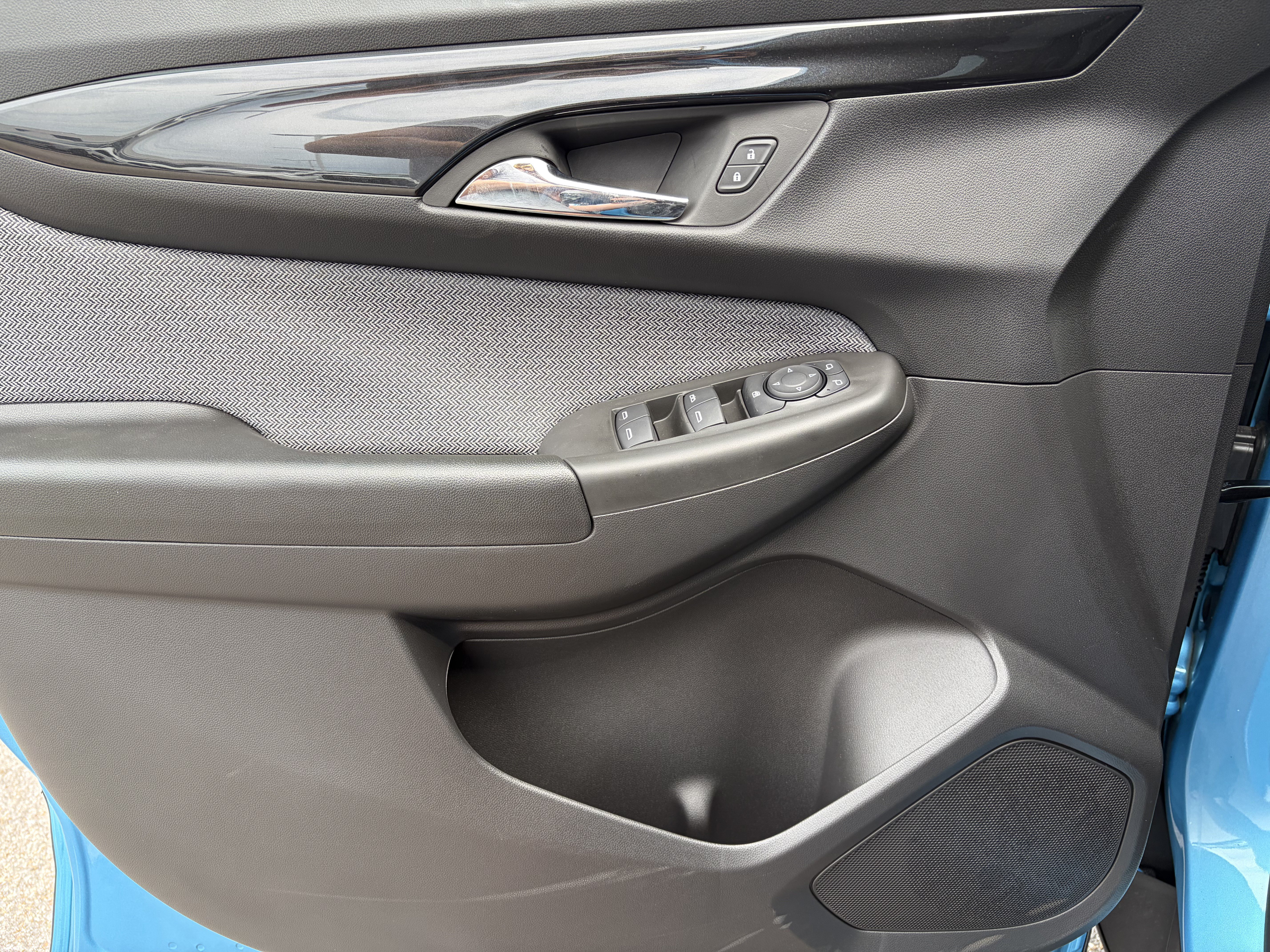 New 2026 Chevrolet TrailBlazer LT w/ LT Cold Weather Package FWD image 15