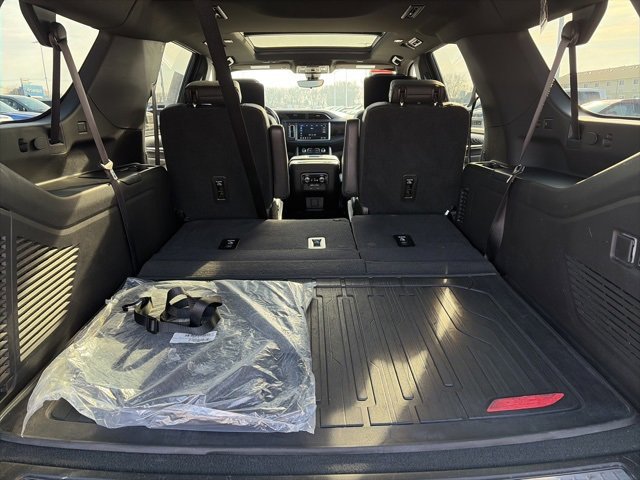 Used 2021 GMC Yukon XL Denali w/ Denali Ultimate Package image 45