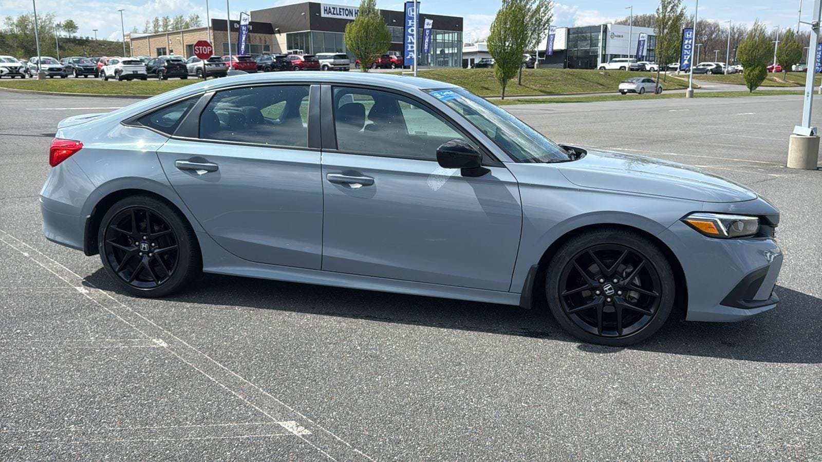 Used 2023 Honda Civic Sport image 3