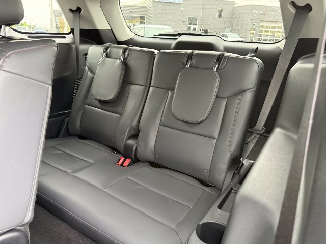 Certified 2025 Ford Explorer Active w/ Active Comfort Package AWD/4WD image 10