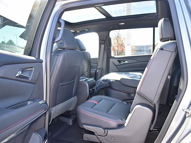New 2026 Chevrolet Traverse RS w/ LPO, Floor Liner Package image 9