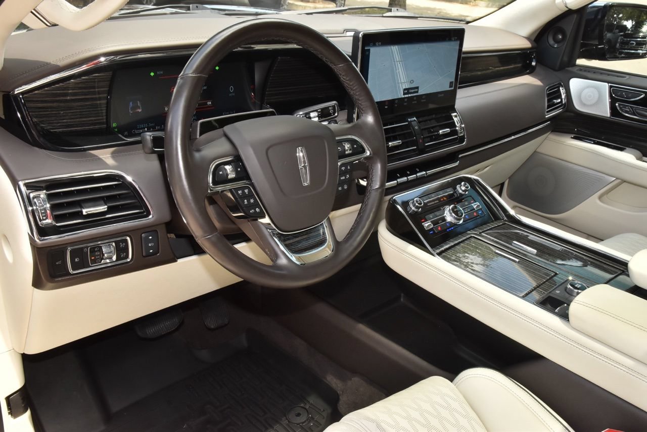 Used 2024 Lincoln Navigator Black Label AWD/4WD image 35