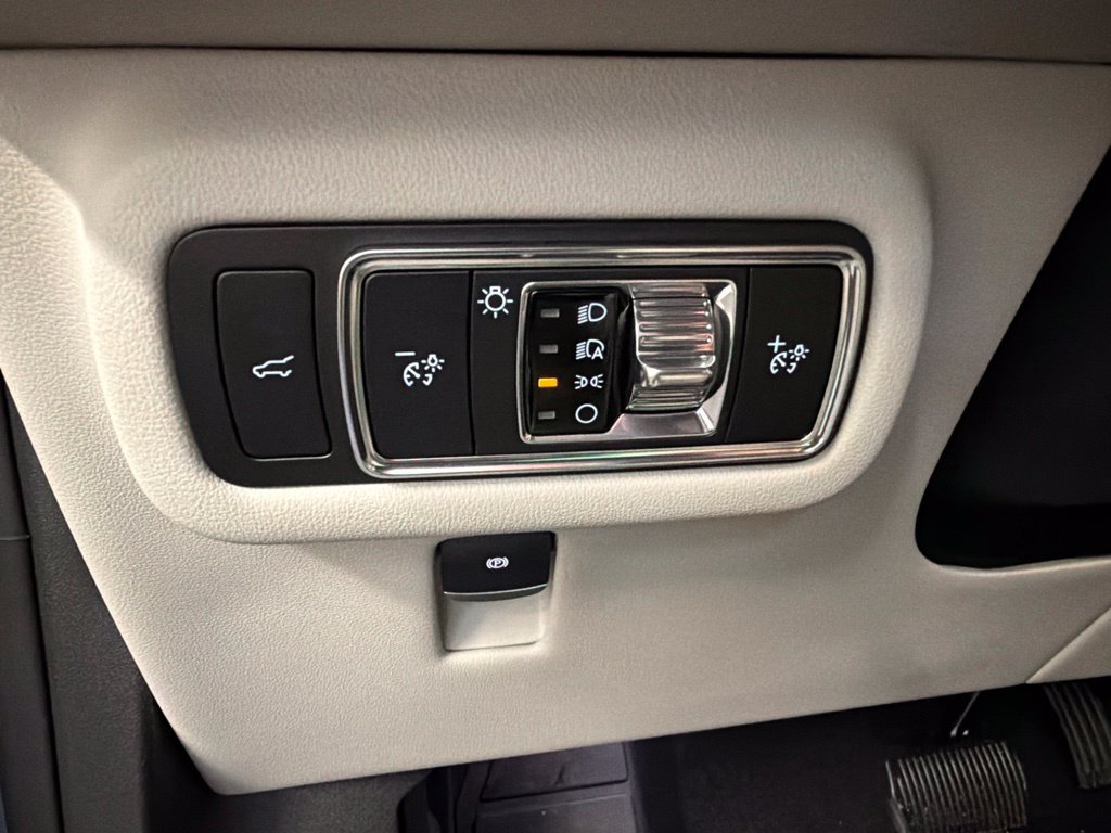 New 2026 Lincoln Nautilus Reserve w/ Jet Appearance Package AWD/4WD image 25