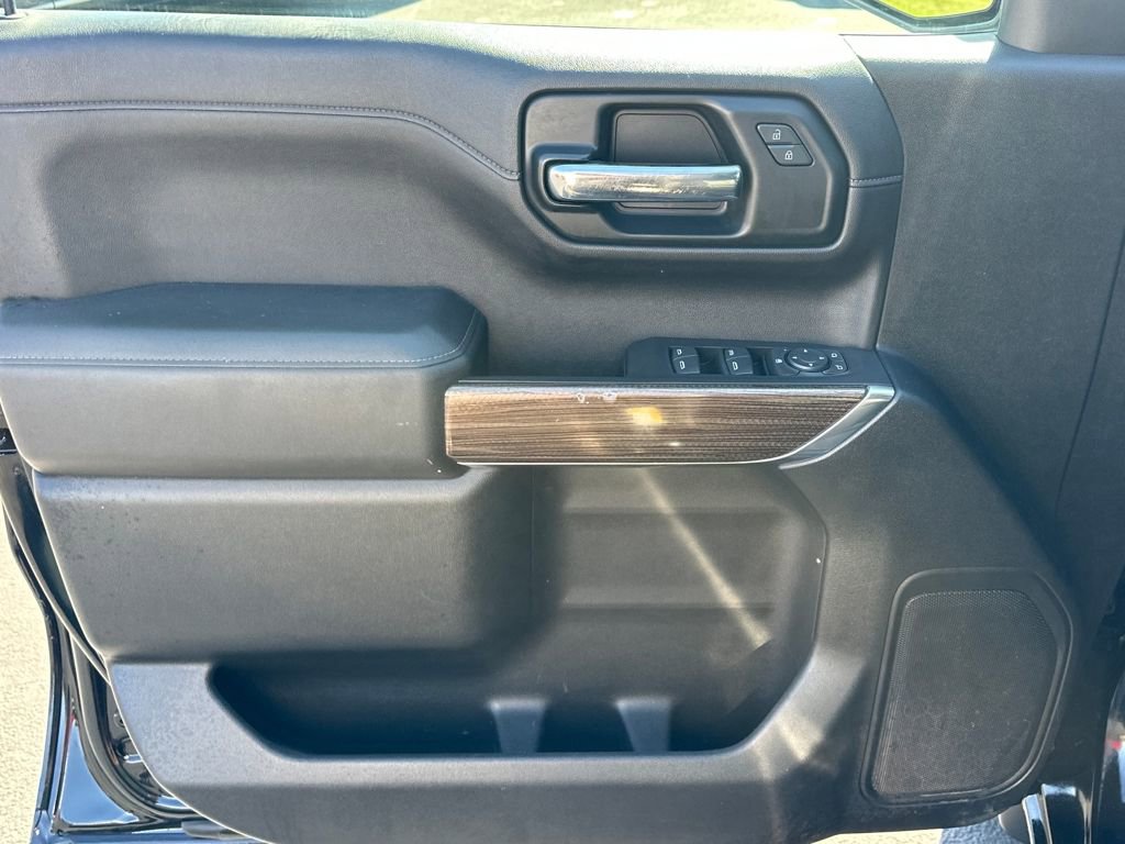 Used 2020 Chevrolet Silverado 1500 LT image 14