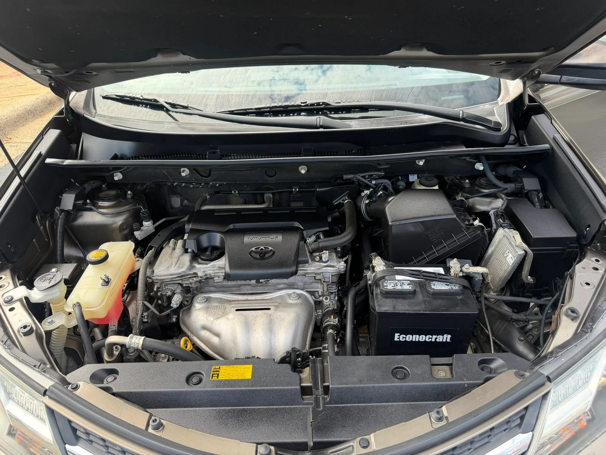 Used 2015 Toyota RAV4 LE FWD image 26