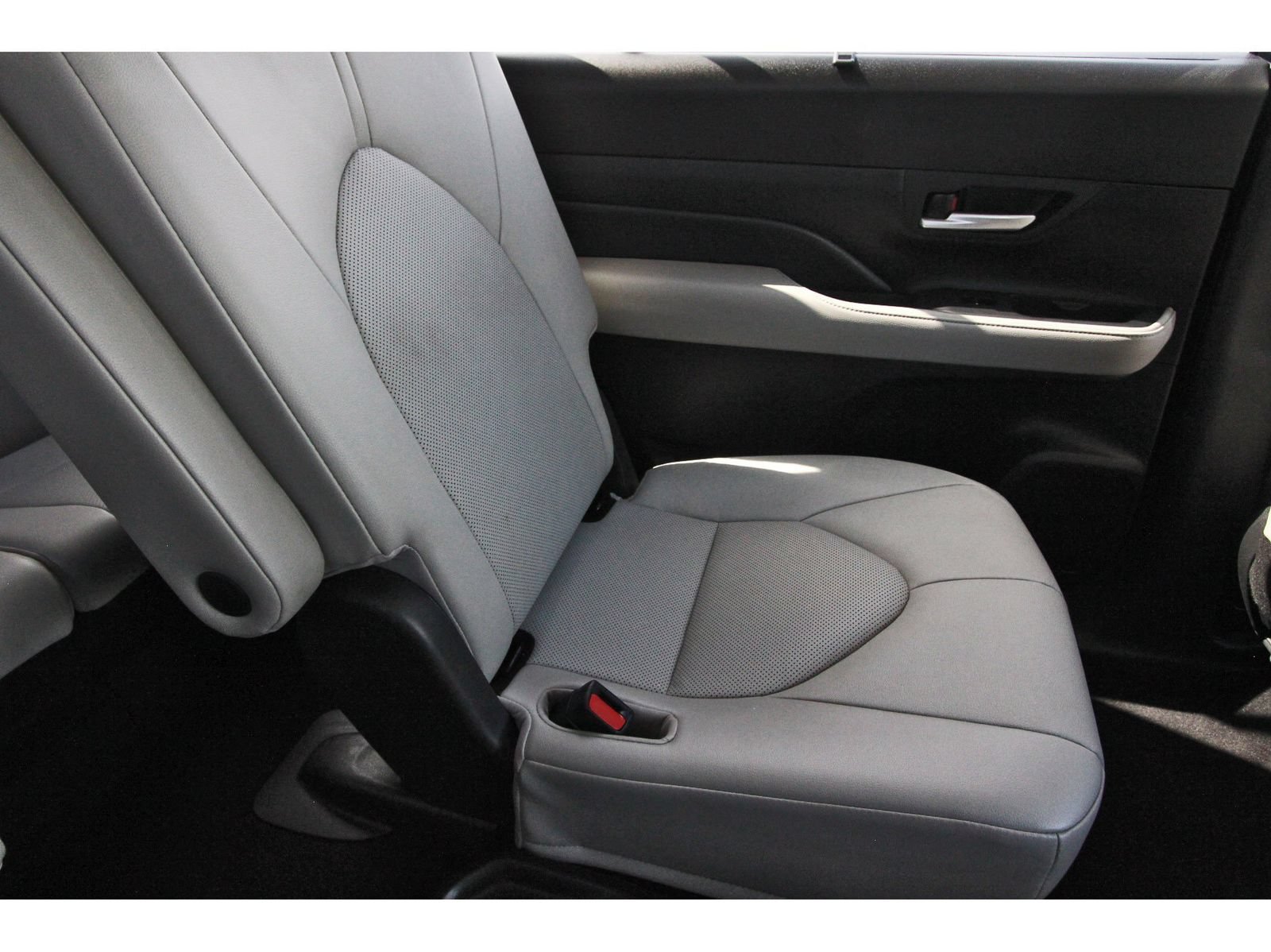 Used 2024 Toyota Grand Highlander AWD image 15