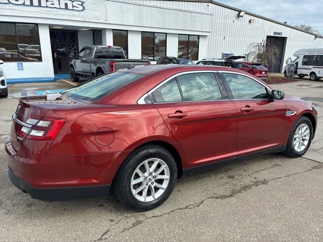 Used 2014 Ford Taurus SE image 7