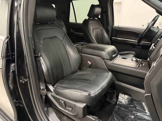 Used 2018 Ford Expedition Max Limited RWD image 40