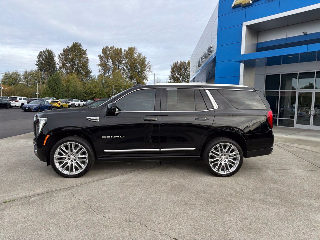 Used 2025 GMC Yukon Denali w/ Denali Reserve Package AWD/4WD image 2