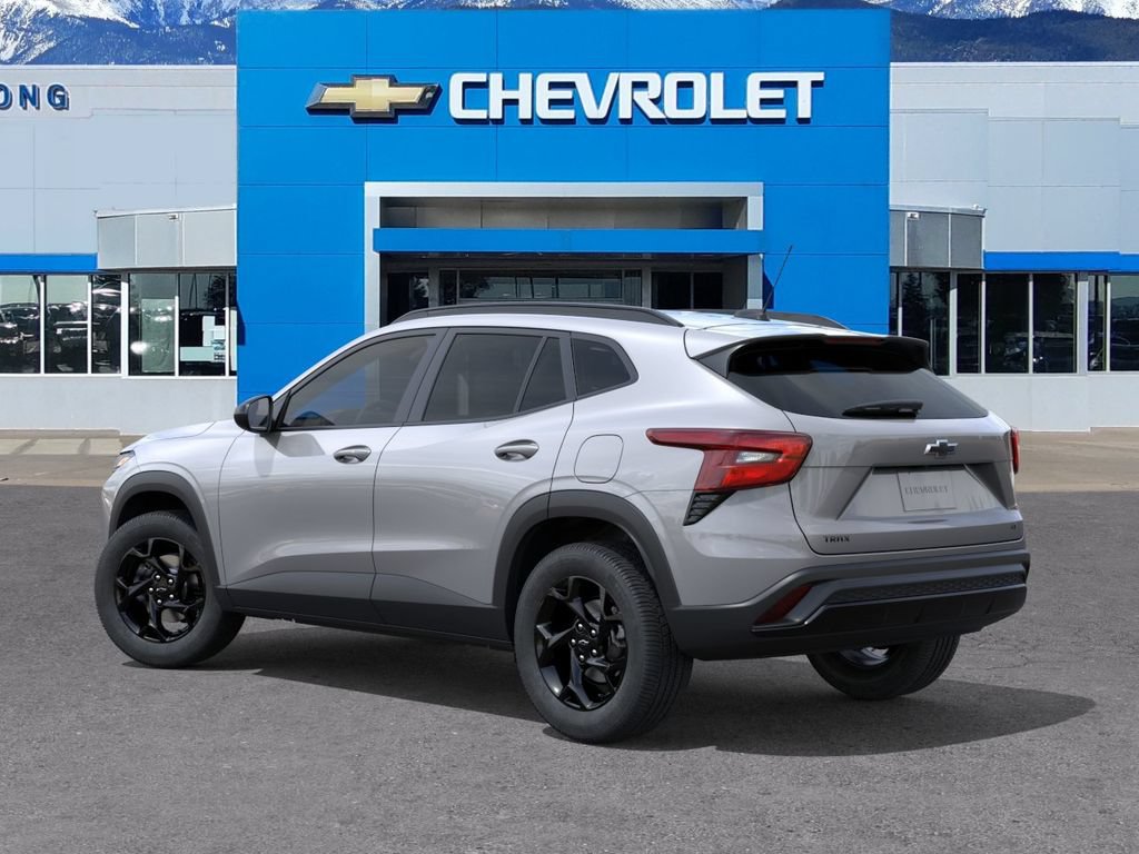 New 2026 Chevrolet Trax LT w/ Midnight Edition FWD image 3