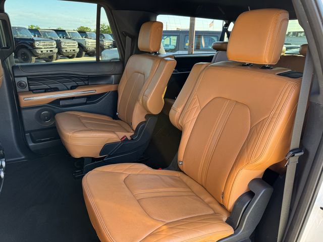 Used 2023 Ford Expedition Max Platinum AWD/4WD image 16