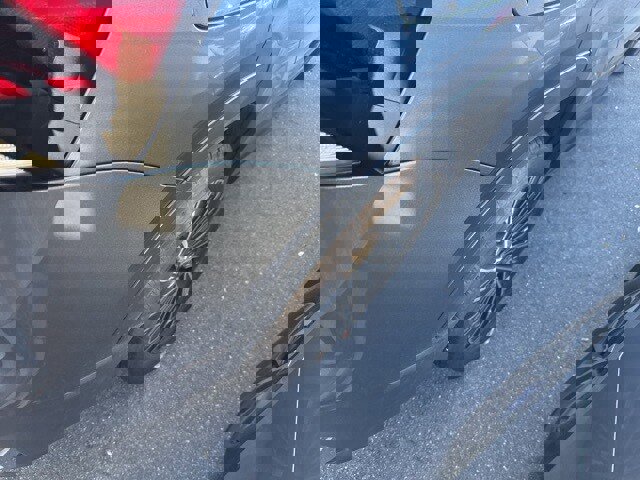 Used 2025 Volkswagen Taos SE image 10