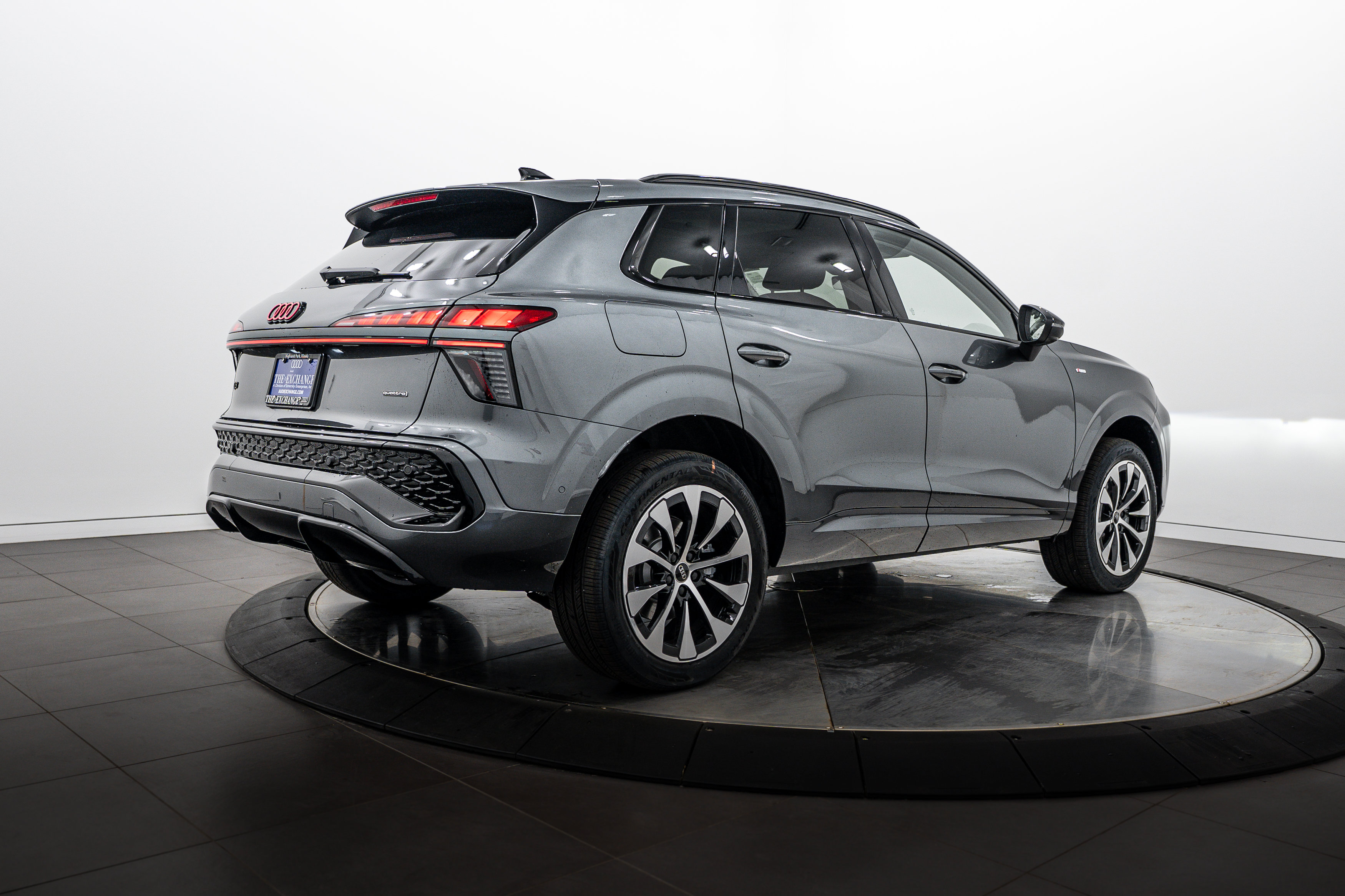 New 2026 Audi Q3 quattro 2.0T AWD/4WD image 4