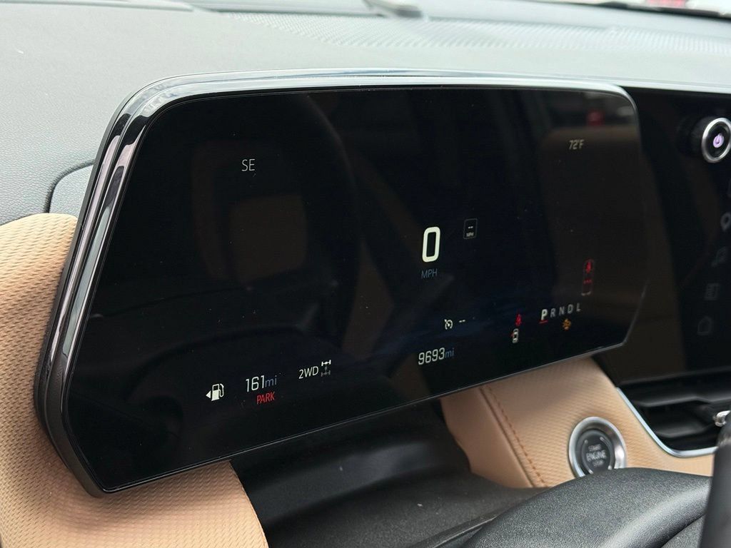 Used 2025 Chevrolet Equinox ACTIV w/ Safety and Technology Package AWD/4WD image 8