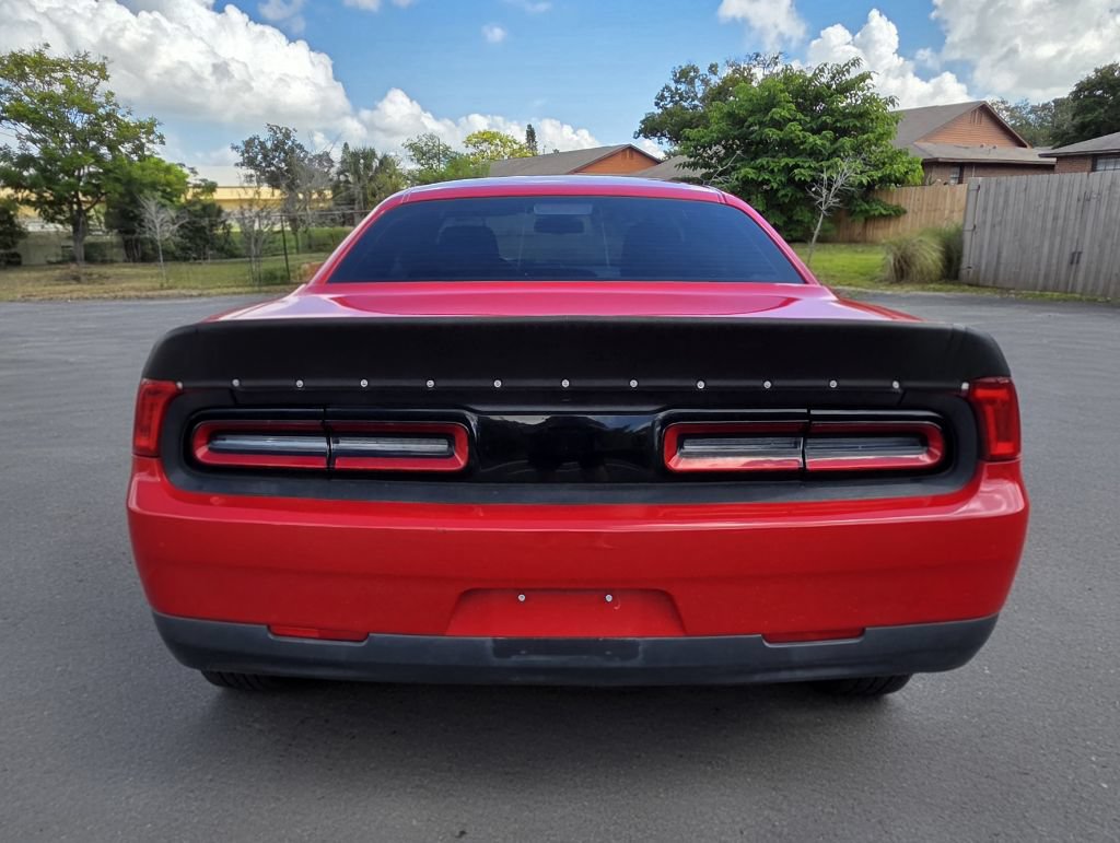 Used 2016 Dodge Challenger R/T RWD image 4