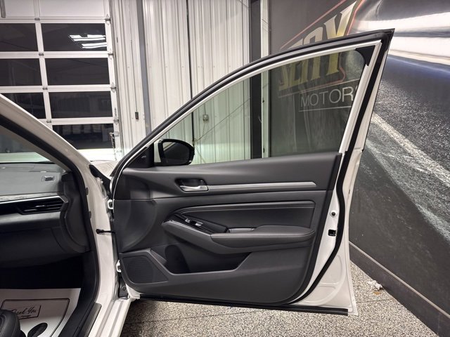 Used 2023 Nissan Altima 2.5 SL image 29