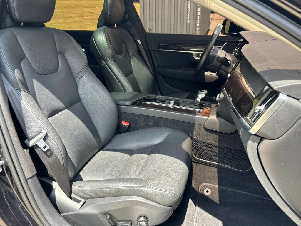 Used 2019 Volvo S90 T6 Momentum AWD/4WD image 12