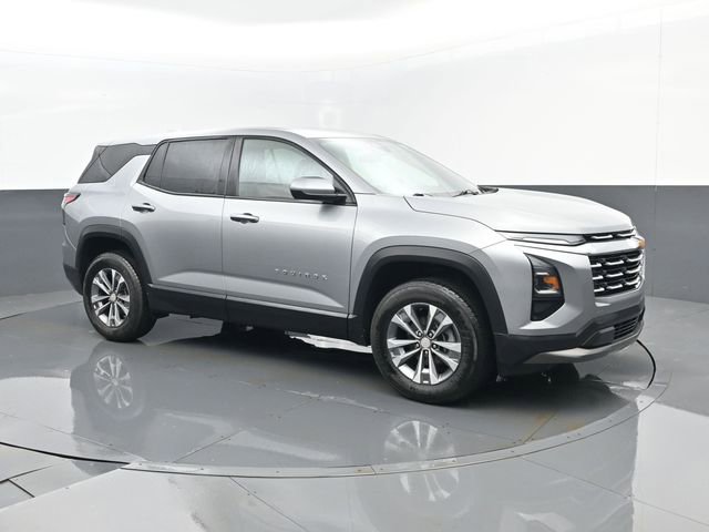 Used 2025 Chevrolet Equinox LT image 3